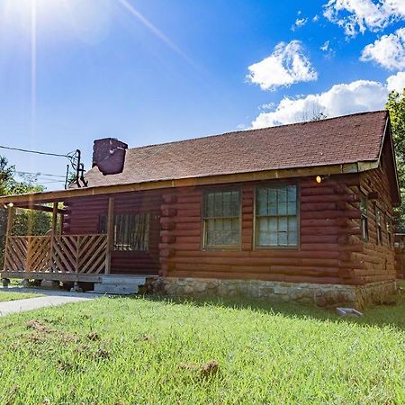 Authentic Log Cabin Mins From Chatts Best Sites Villa Chattanooga Exteriör bild