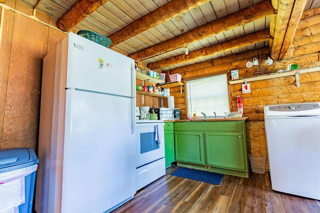 Authentic Log Cabin Mins From Chatts Best Sites Villa Chattanooga Exteriör bild